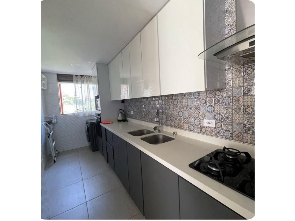 SE AQUILA APARTAMENTO AMOBLADO DE 3 HABITACIONES, PINARES — foto 2
