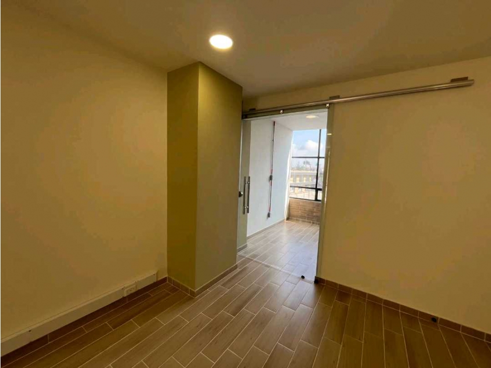 Se Vende oficina Centro Comercial Novaterra - 5