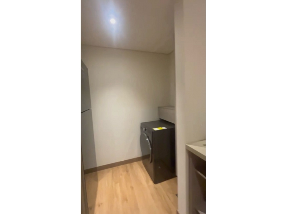 SE ARRIENDA APARTA ESTUDIO AMOBLADO EN SALITRE — foto 4