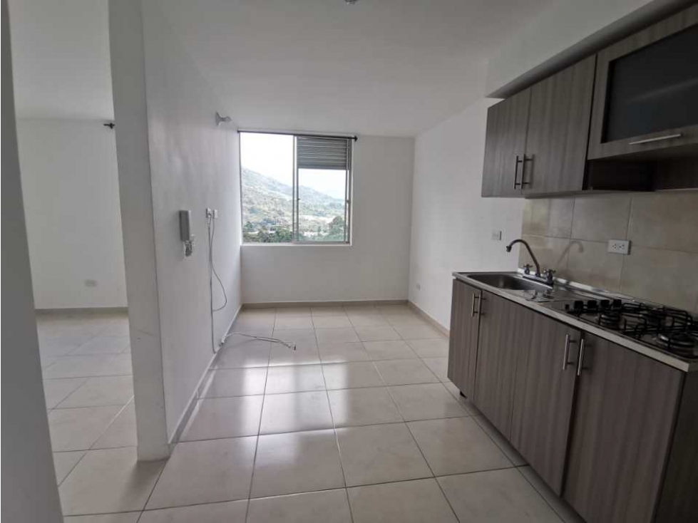 SE ARRIENDA APARTA ESTUDIO EN SAN LUIS REY - 2