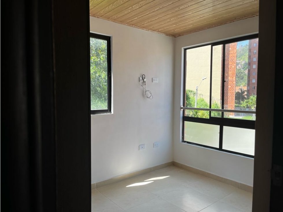 SE ARRIENDA APARTAESTUDIO EN COLINAS DEL RODEO — foto 3