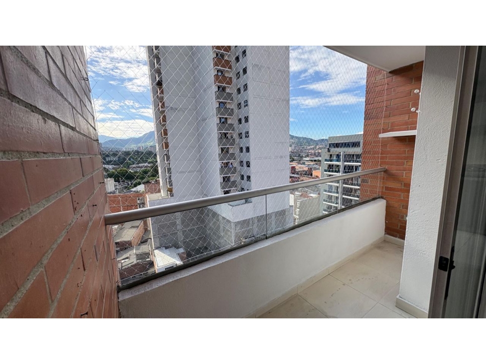 SE VENDE APARTAMENTO - A UNA CUADRA DEL PARQUE DE SABANETA