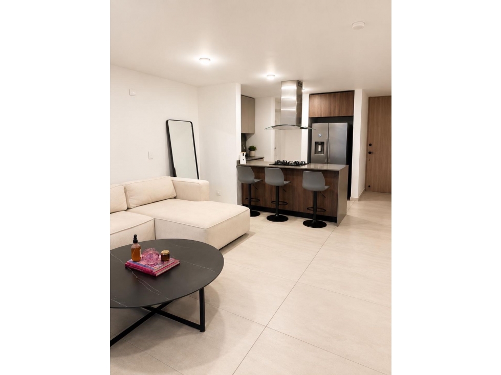 Se arrienda apartamento amoblado en Cerritos