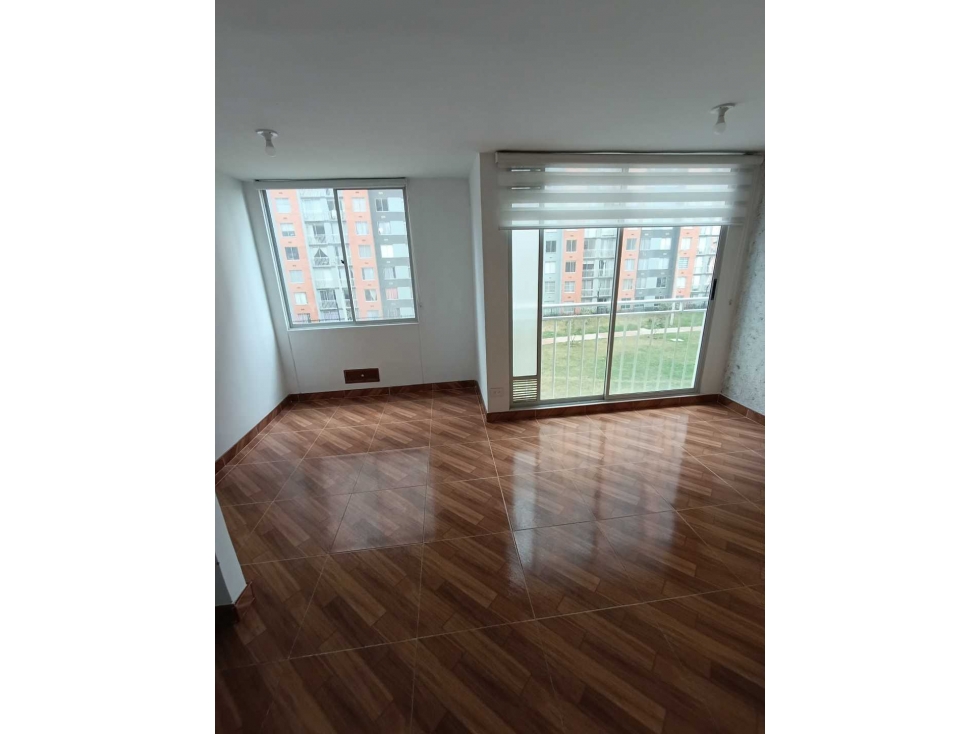 Se arrienda apartamento de 1 habitación en PRIMAVERA 6-39 ET 2 — foto 4