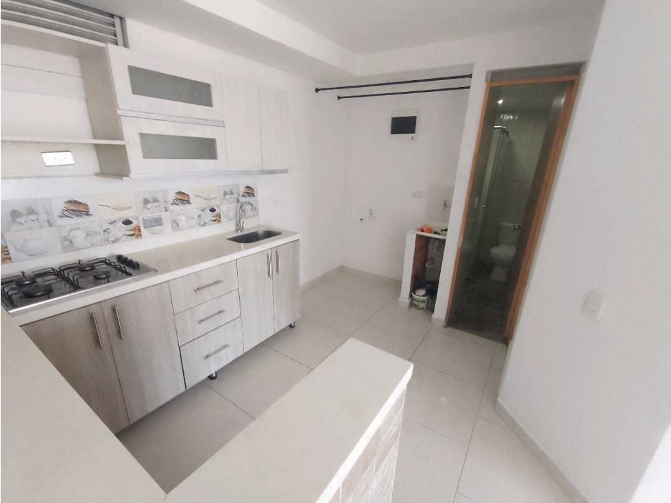 SE ARRIENDA APARTAMENTO EN CAMPO VALDÉS