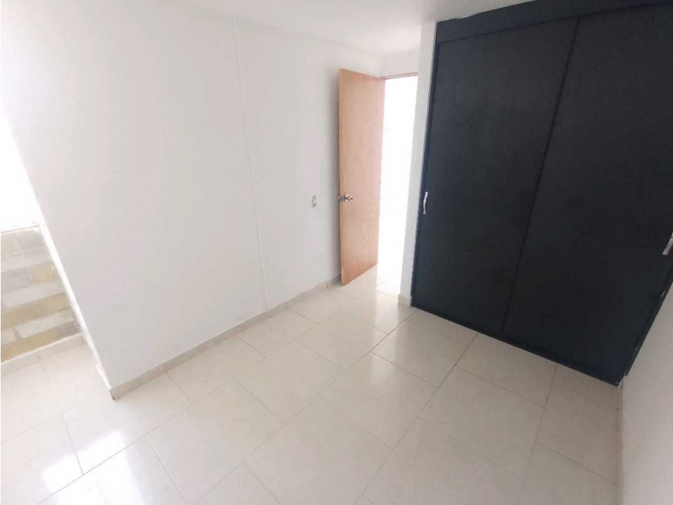 SE ARRIENDA APARTAMENTO EN CAMPO VALDÉS — foto 3
