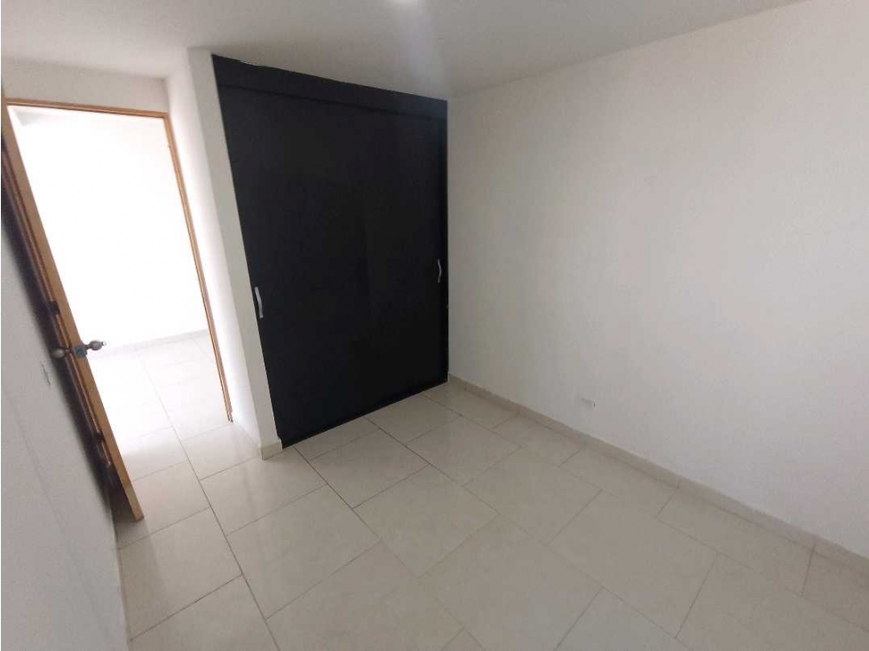 SE ARRIENDA APARTAMENTO EN CAMPO VALDÉS — foto 4