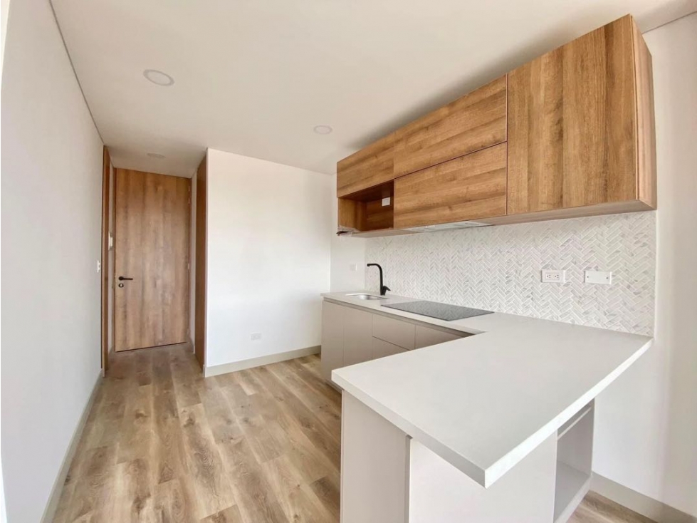 SE ARRIENDA APARTAMENTO EN CHICO ( Cra 20 con 94a ) 57 mts con balcón — foto 3