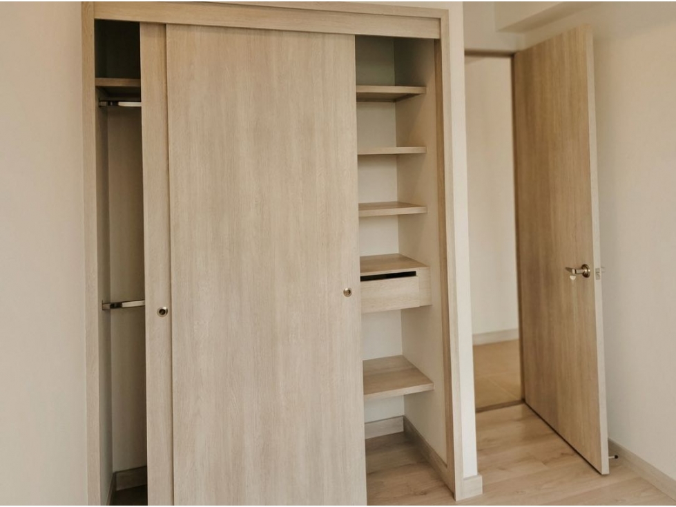 SE ARRIENDA APARTAMENTO EN CIUDAD DEL RIO- MEDELLIN — foto 5