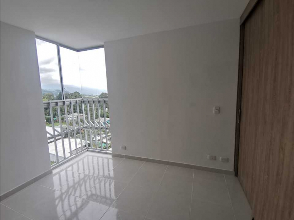 APARTAMENTO EN VENTA NORTE MONTEAZUL — foto 5