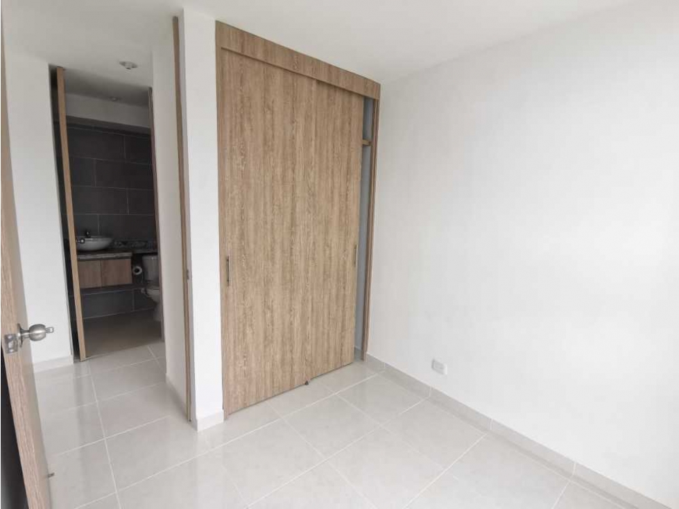 APARTAMENTO EN VENTA NORTE MONTEAZUL — foto 6