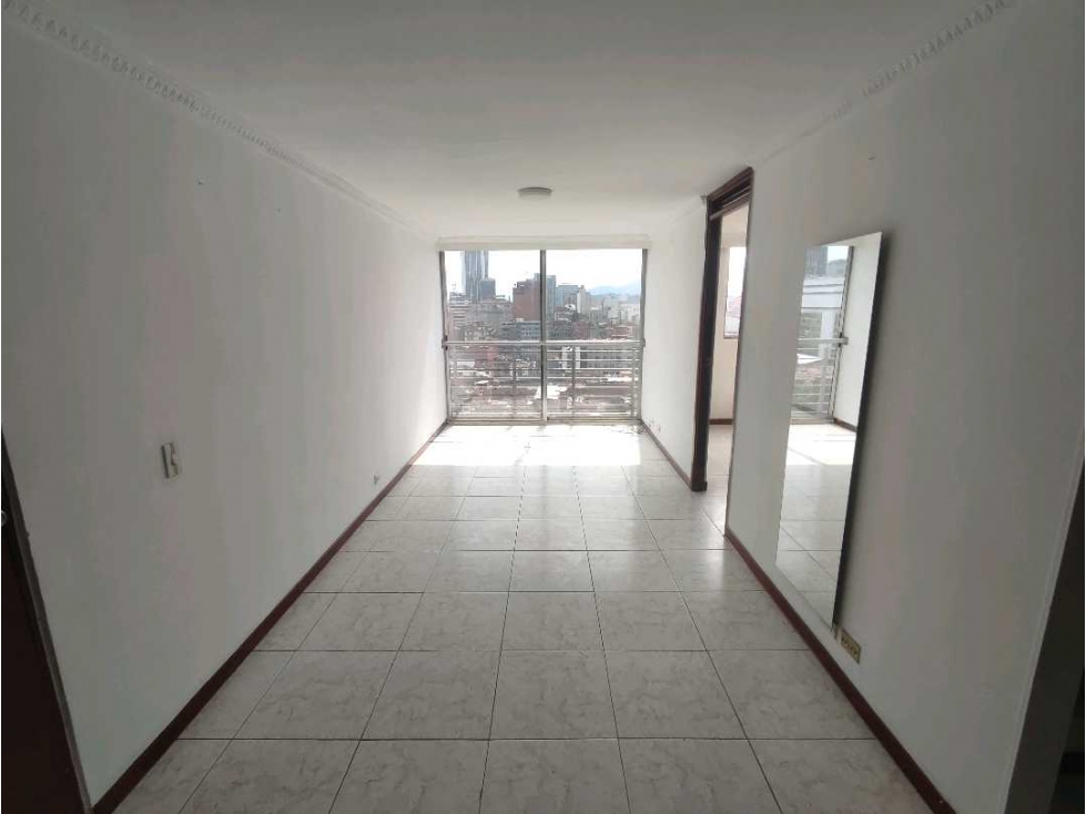 APARTAMENTO EN VENTA EN EL CENTRO DE MEDELLIN PISO 15 — foto 3