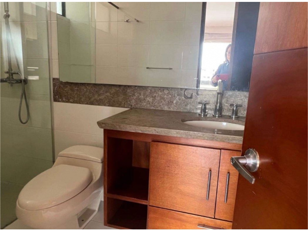 SE ARRIENDA APARTAMENTO EN EL VIRREY. A — foto 5