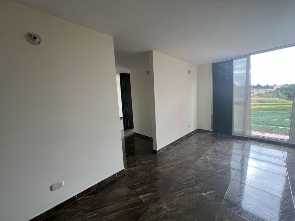 SE ARRIENDA APARTAMENTO EN EL CONJUNTO LOS ALCAPARROS 1 EN MADRID