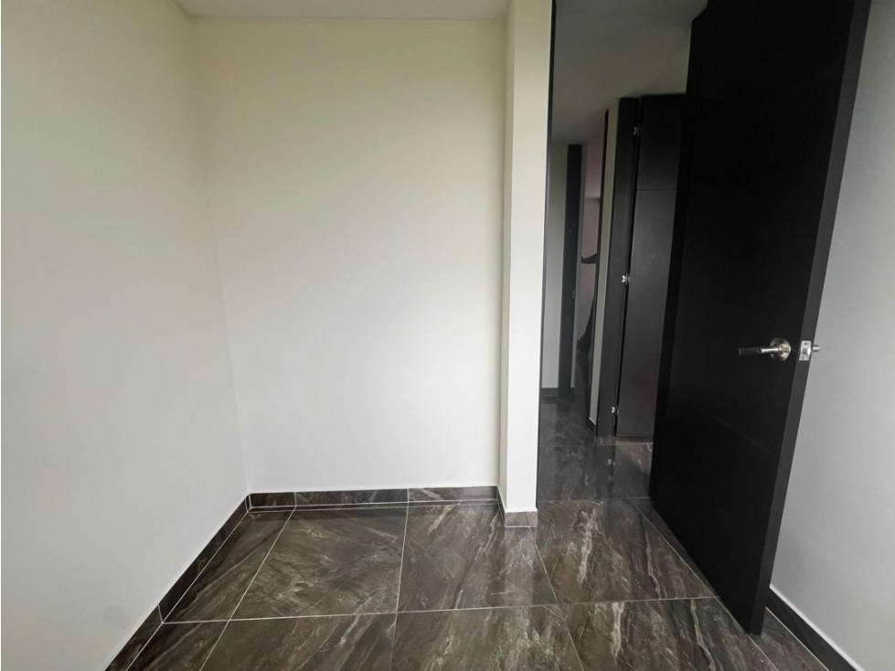 SE ARRIENDA APARTAMENTO EN EL CONJUNTO LOS ALCAPARROS 1 EN MADRID — foto 5