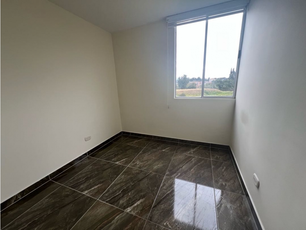 SE ARRIENDA APARTAMENTO EN EL CONJUNTO LOS ALCAPARROS 1 EN MADRID — foto 6