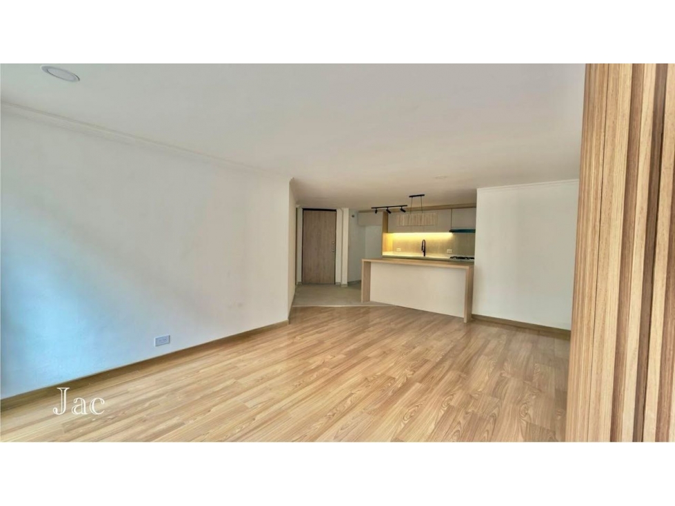 SE ARRIENDA APARTAMENTO EN EL VIRREY ( Remodelado )
75 mts - 1