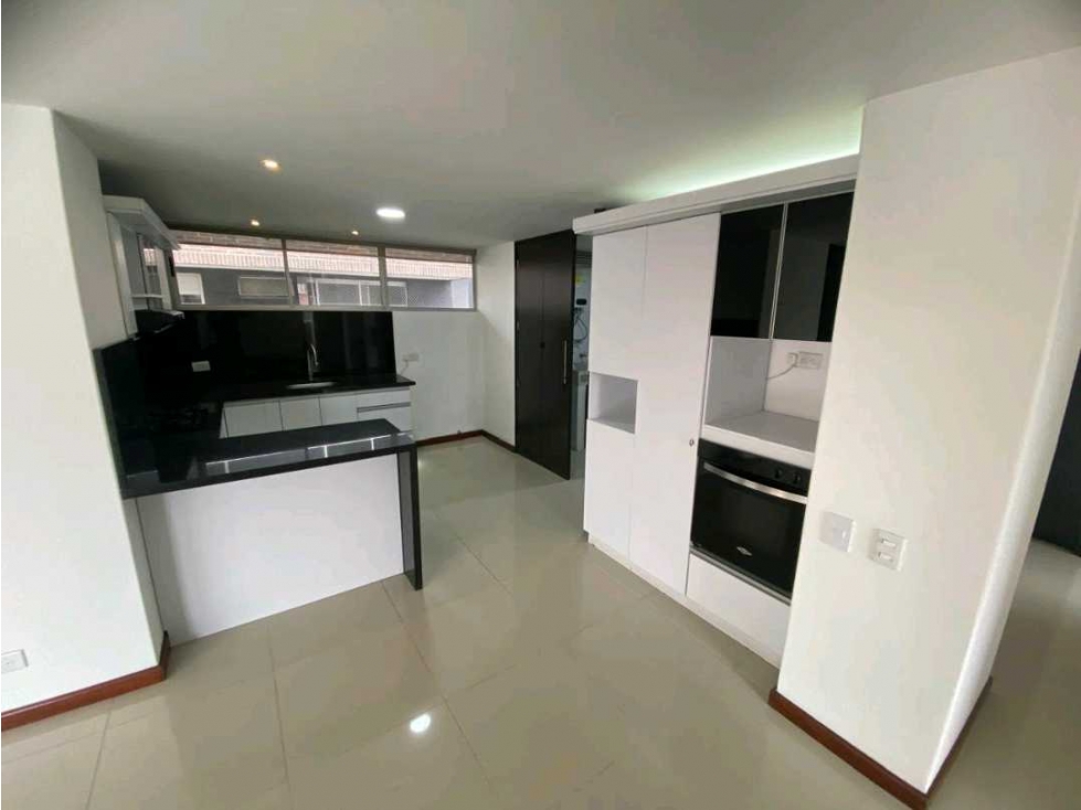 Se Arrienda Apartamento En Envigado, sector Zuñiga — foto 2