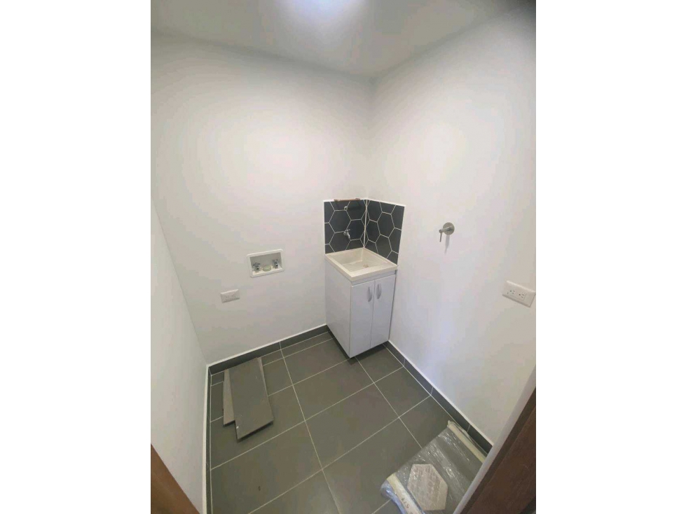 Se Arrienda Apartamento En Envigado sector Las casitas — foto 3