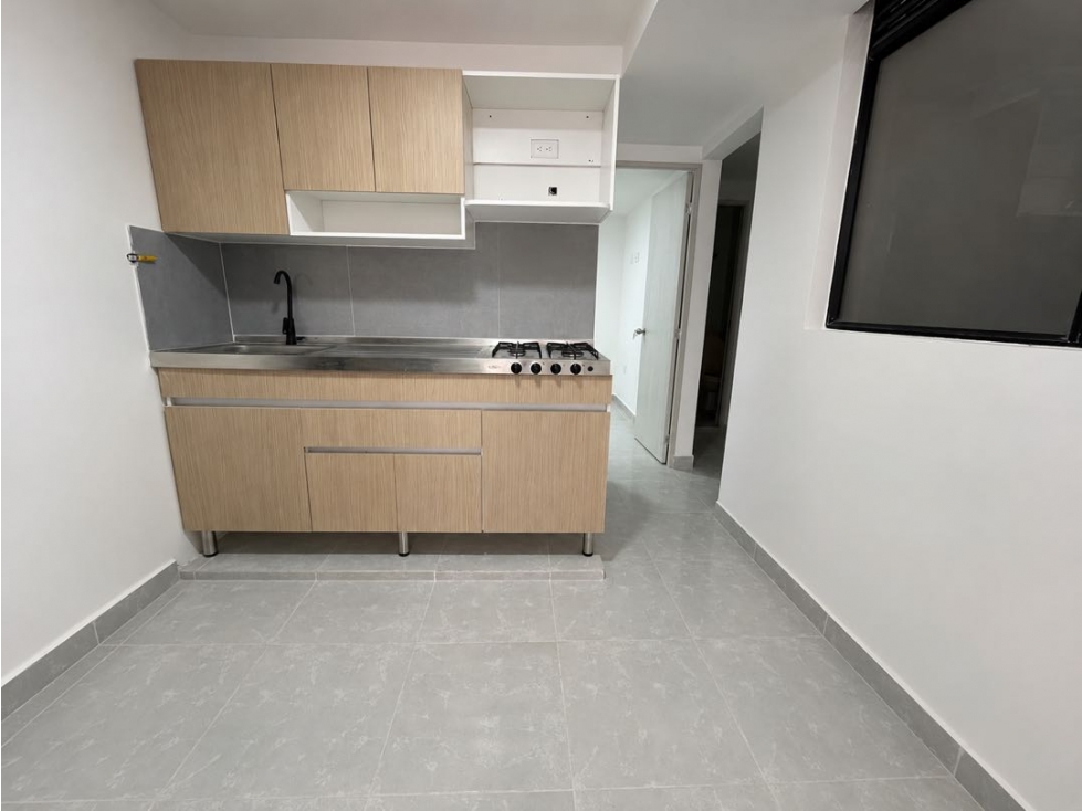 Se arrienda apartamento en Envigado el salado parte baja