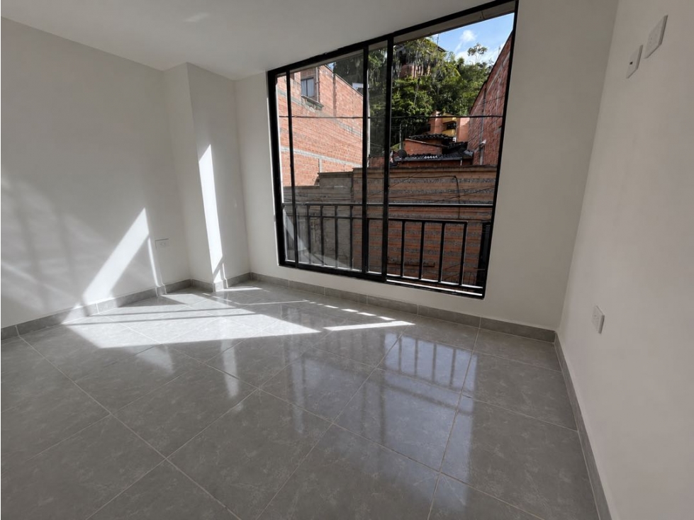 Se arrienda apartamento en Envigado el salado parte baja — foto 2