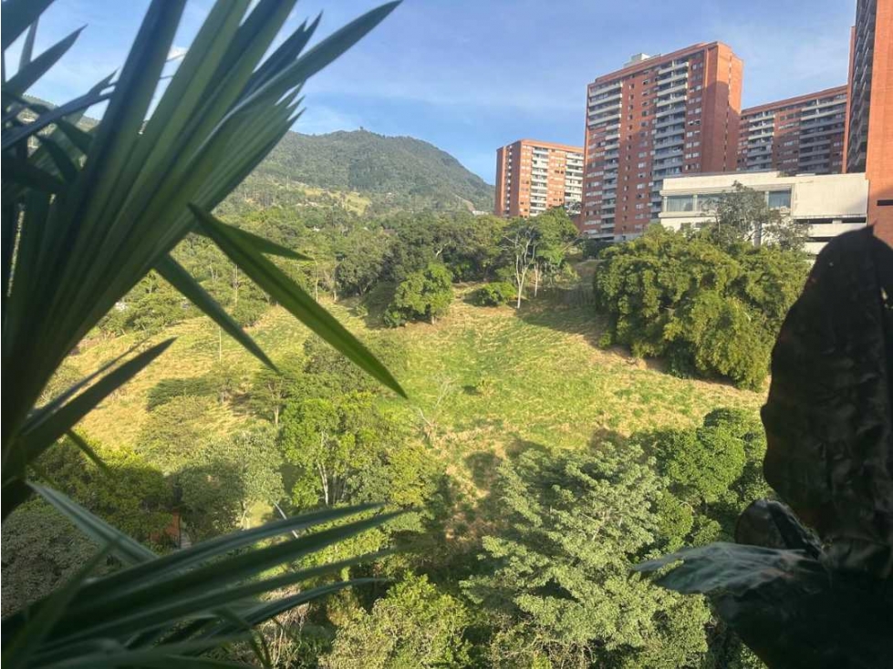 SE ARRIENDA APARTAMENTO EN ENVIGADO SECTOR LOMA DEL ESCOBERO