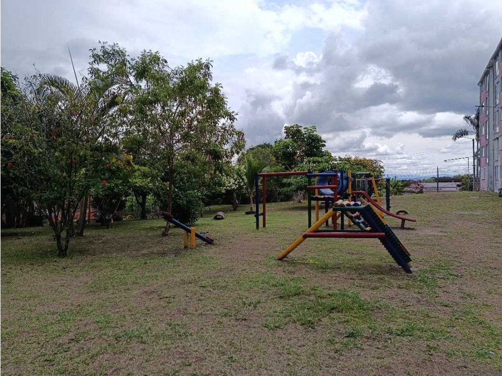 Se Arrienda Apartamento en la Urbanización Villa Cecilia - 3
