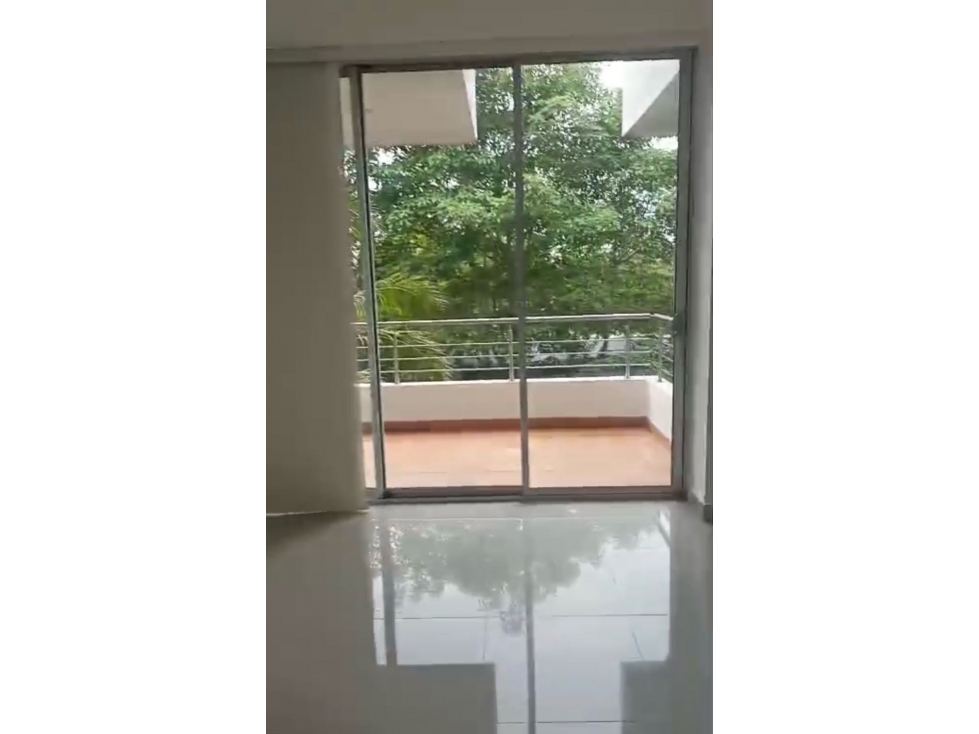SE ARRIENDA APARTAMENTO EN LAGUNA CLUB 2 ALCOBAS — foto 4