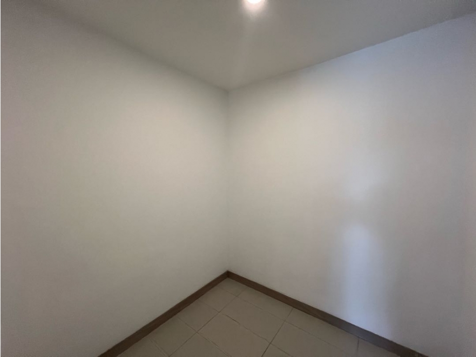 Se Arrienda Apartamento en Lomas las Brujas — foto 4
