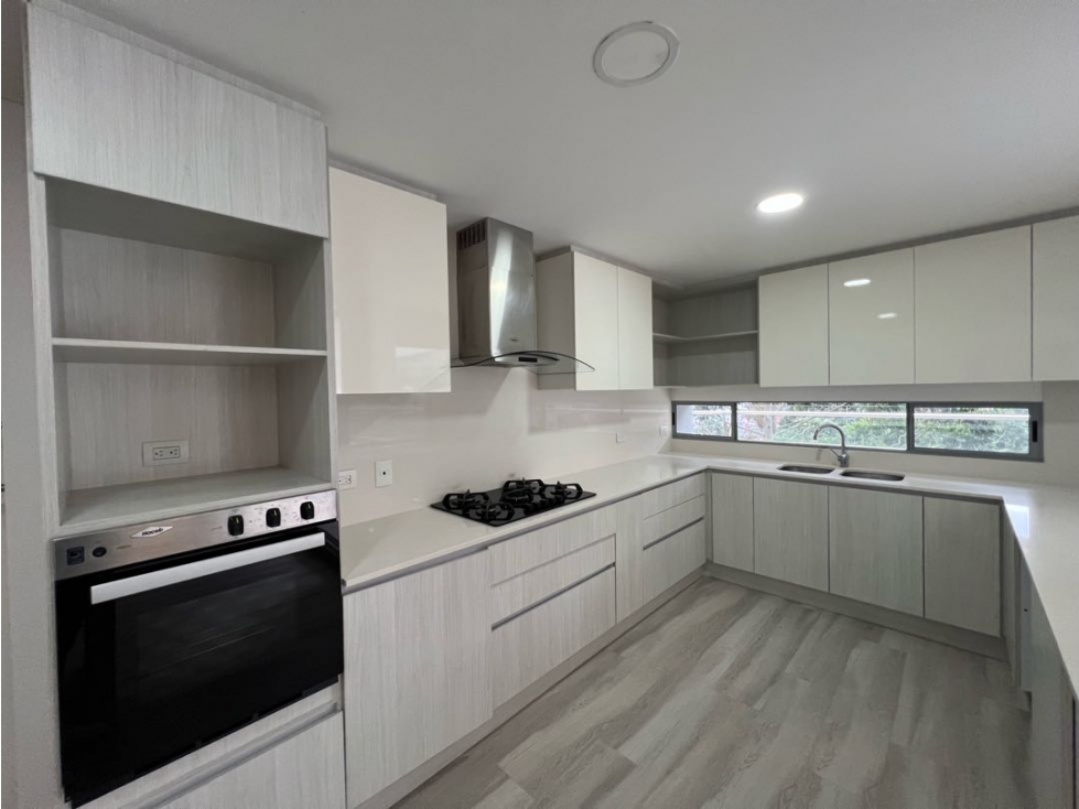 Se Arrienda Apartamento en Lomas las Brujas — foto 6