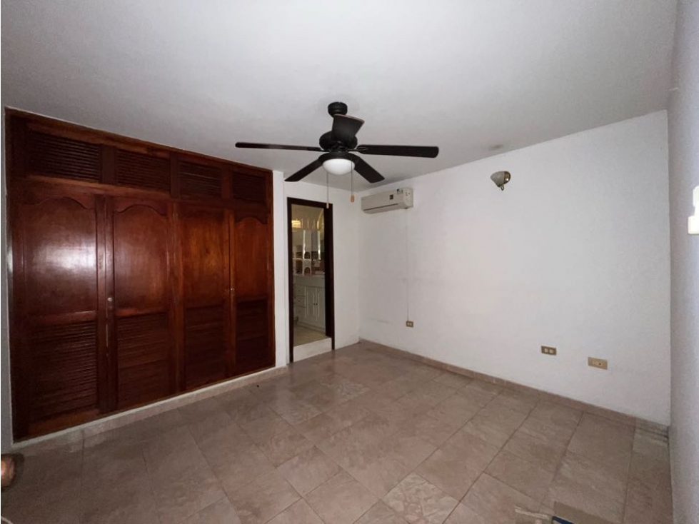Se vende apartamento en los Alcázares, Santa Marta — foto 6