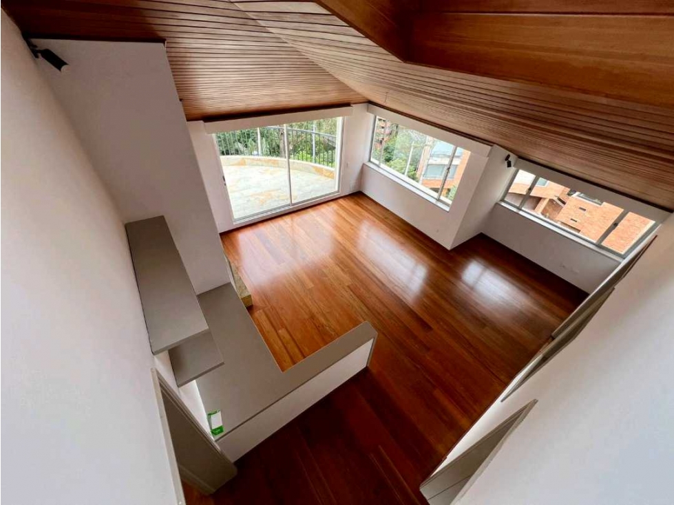 SE ARRIENDA APARTAMENTO EN LOS ROSALES 228m2 TERRAZA 100m2 — foto 3