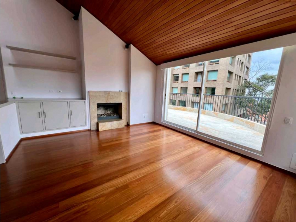 SE ARRIENDA APARTAMENTO EN LOS ROSALES 228m2 TERRAZA 100m2 — foto 4