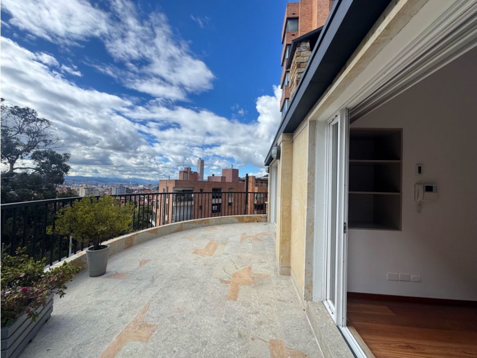 SE ARRIENDA APARTAMENTO EN LOS ROSALES 228m2 TERRAZA 100m2 — foto 2