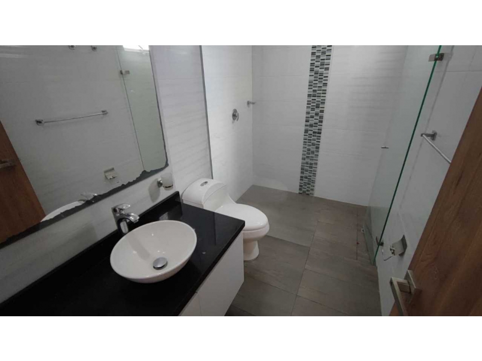 SE ARRIENDA APARTAMENTO EN MEDELLIN-POBLADO — foto 3