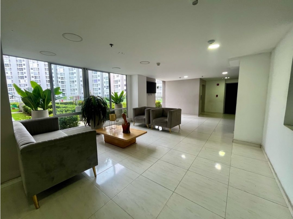 SE ARRIENDA APARTAMENTO EN MIRAMAR