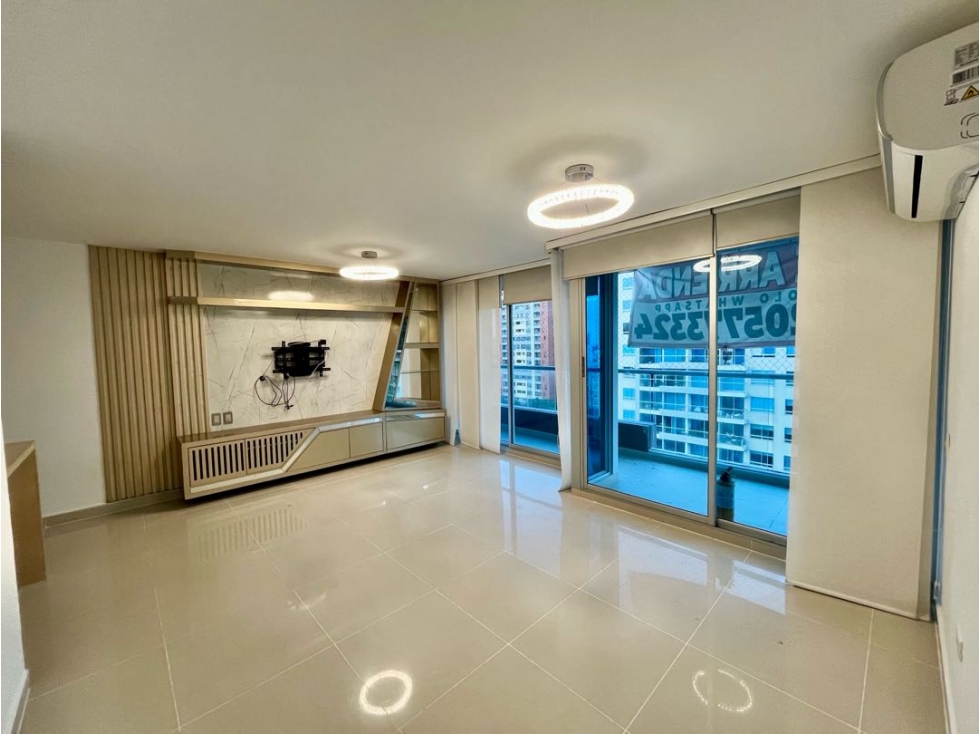 SE ARRIENDA APARTAMENTO EN MIRAMAR