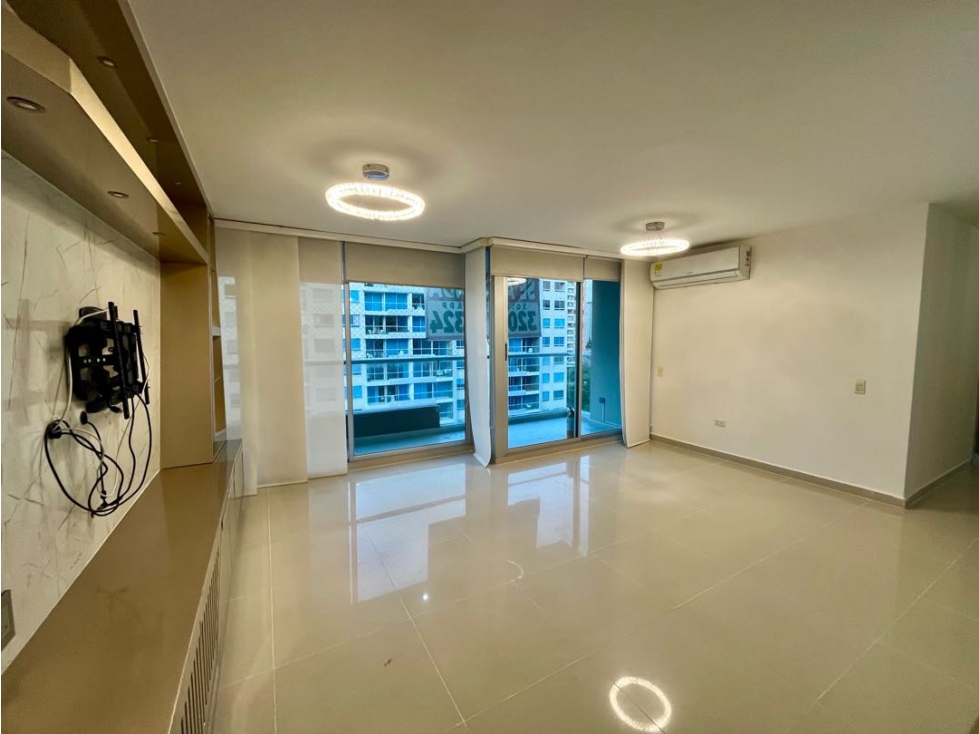 SE ARRIENDA APARTAMENTO EN MIRAMAR — foto 2