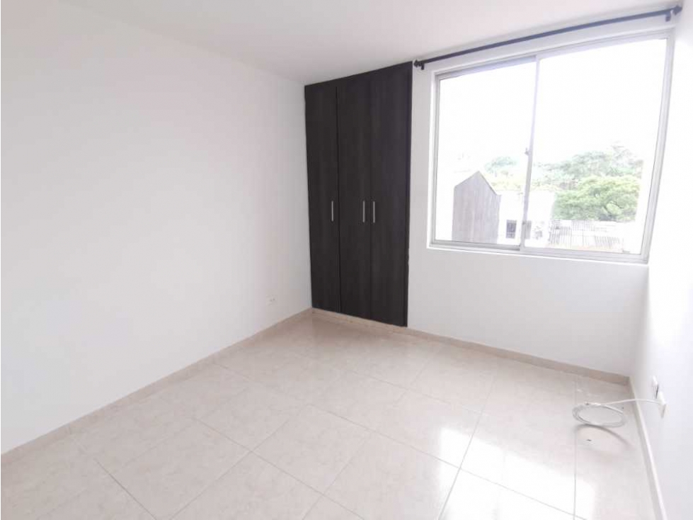SE ARRIENDA APARTAMENTO EN PORTAL DE LAS AMÉRICAS — foto 4