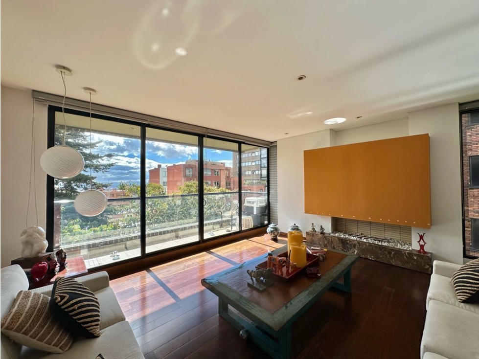 SE VENDE APARTAMENTO EN ROSALES 255M2 BALCÓNES
