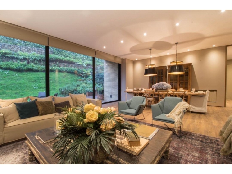 SE ARRIENDA APARTAMENTO EN SANTAMARIA 379M2 TERRAZA Y BALCÓN