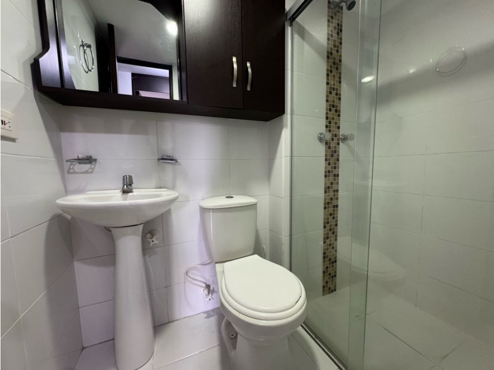 Se arrienda apartamento en Sabaneta frente a Estación Metro Estrella — foto 4
