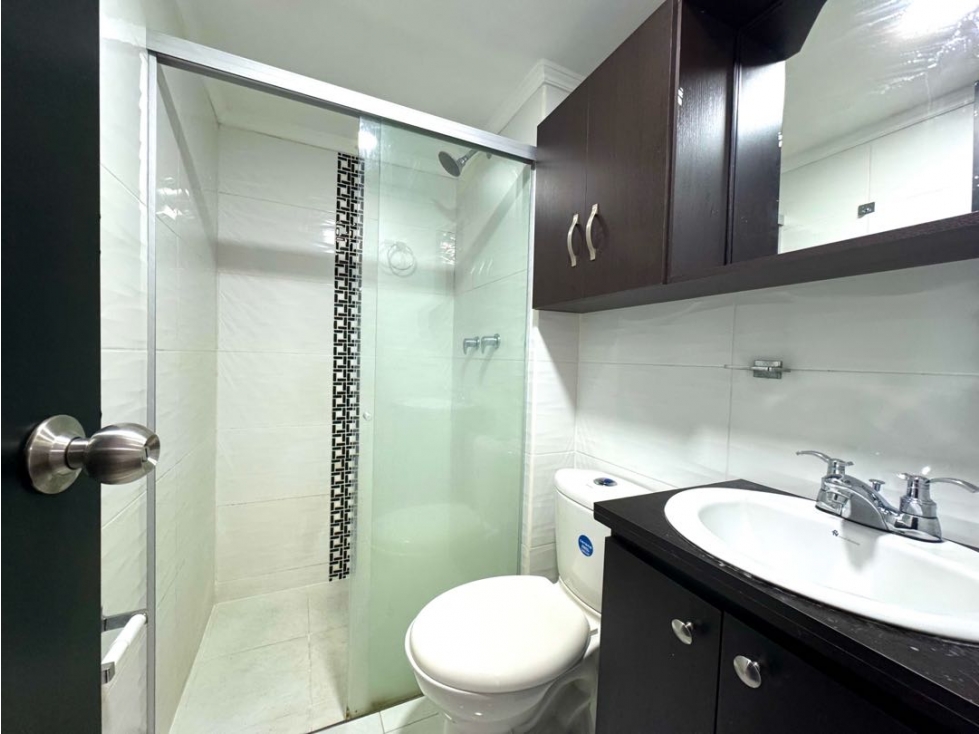 Se arrienda apartamento en Sabaneta frente a Estación Metro Estrella — foto 6