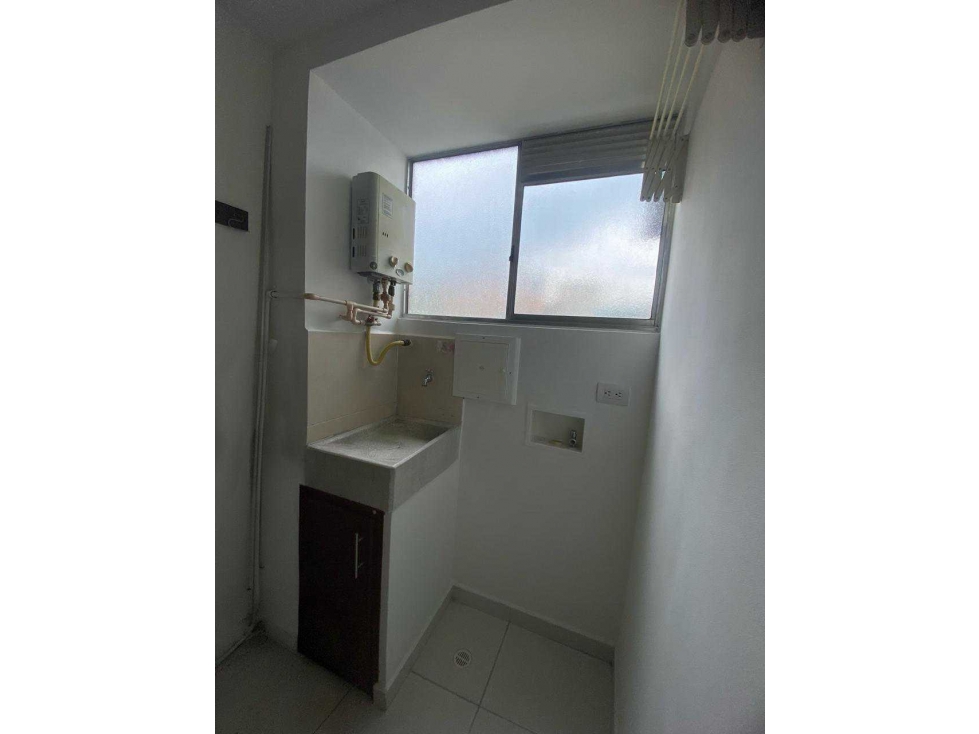 Se Arrienda apartamento En Sabaneta sector Alto de las flores — foto 3