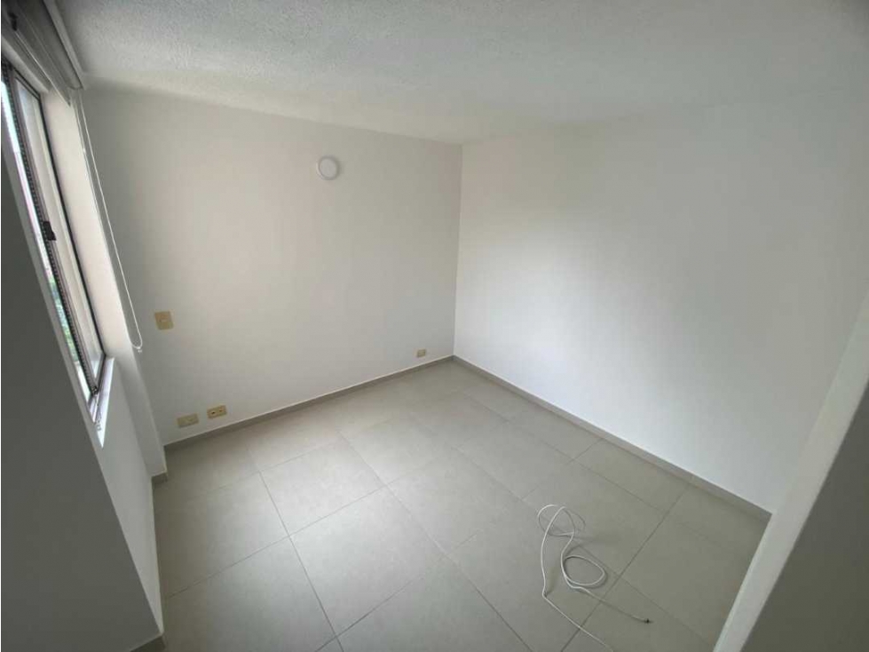 Se Arrienda apartamento En Sabaneta sector Alto de las flores — foto 6