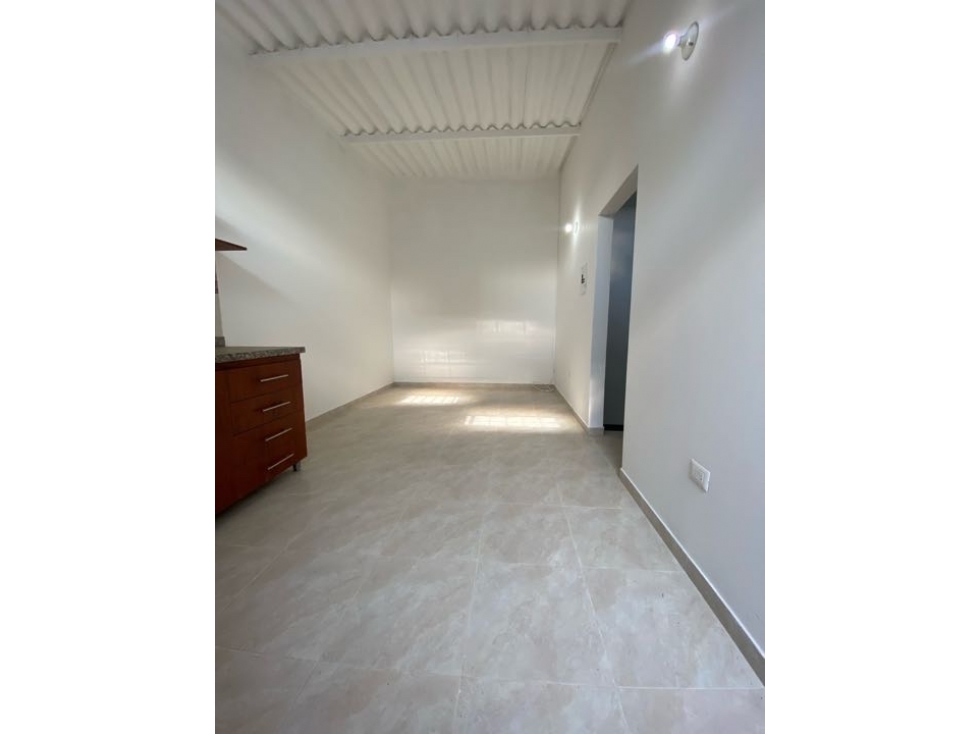 SE ARRIENDA APARTAMENTO EN VILLA LILIANA C8 -02 B. SANTANDER PISO 2 - 3