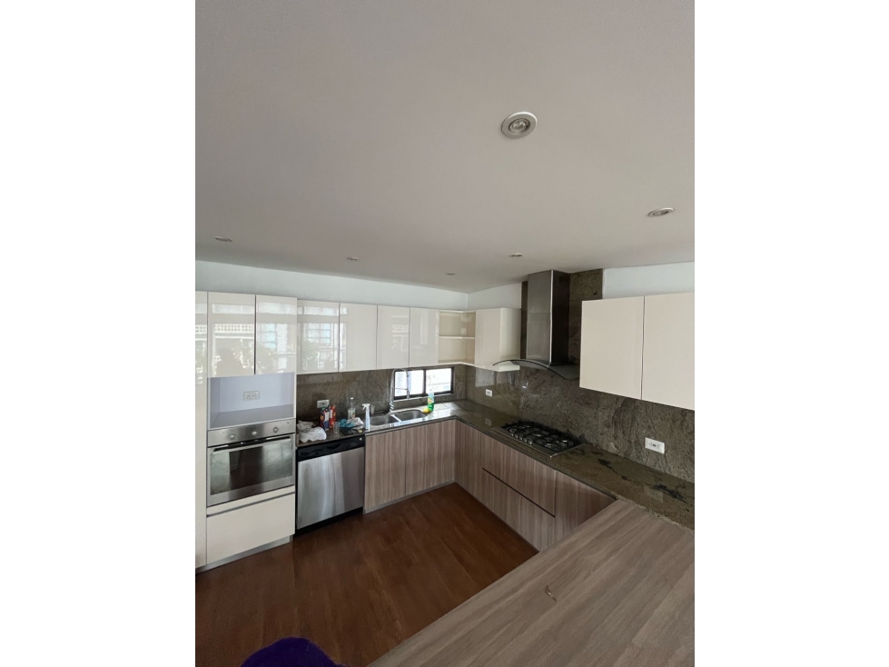 APARTAMENTO EN ARRIENDO EN EL VIRREY (SV) — foto 3