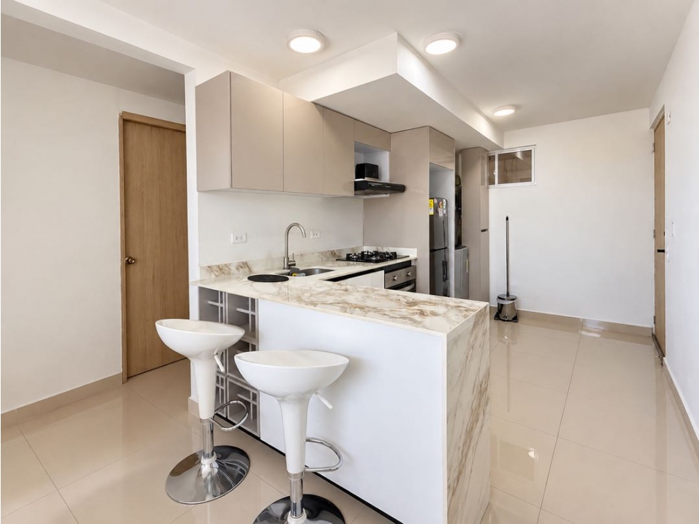 Se arrienda apartamento excelente ubicación — foto 2