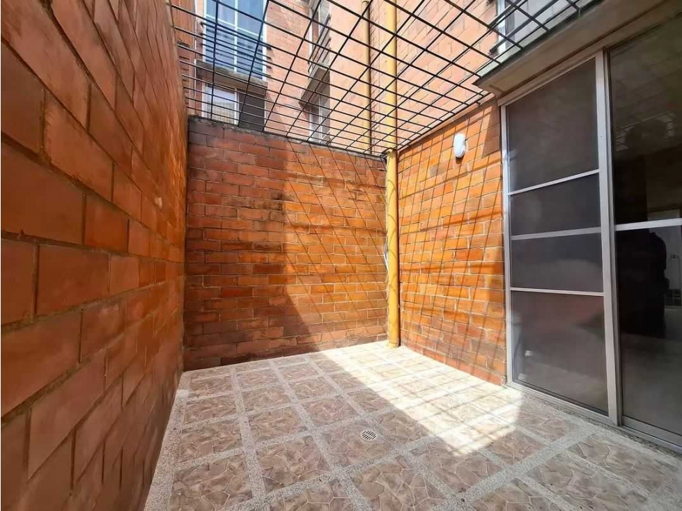 SE ARRIENDA APARTAMENTO JARDINES DE SANTA MARIA CARTAGO VALLE — foto 3