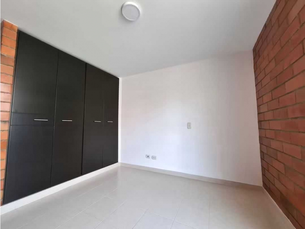 SE ARRIENDA APARTAMENTO JARDINES DE SANTA MARIA CARTAGO VALLE — foto 4